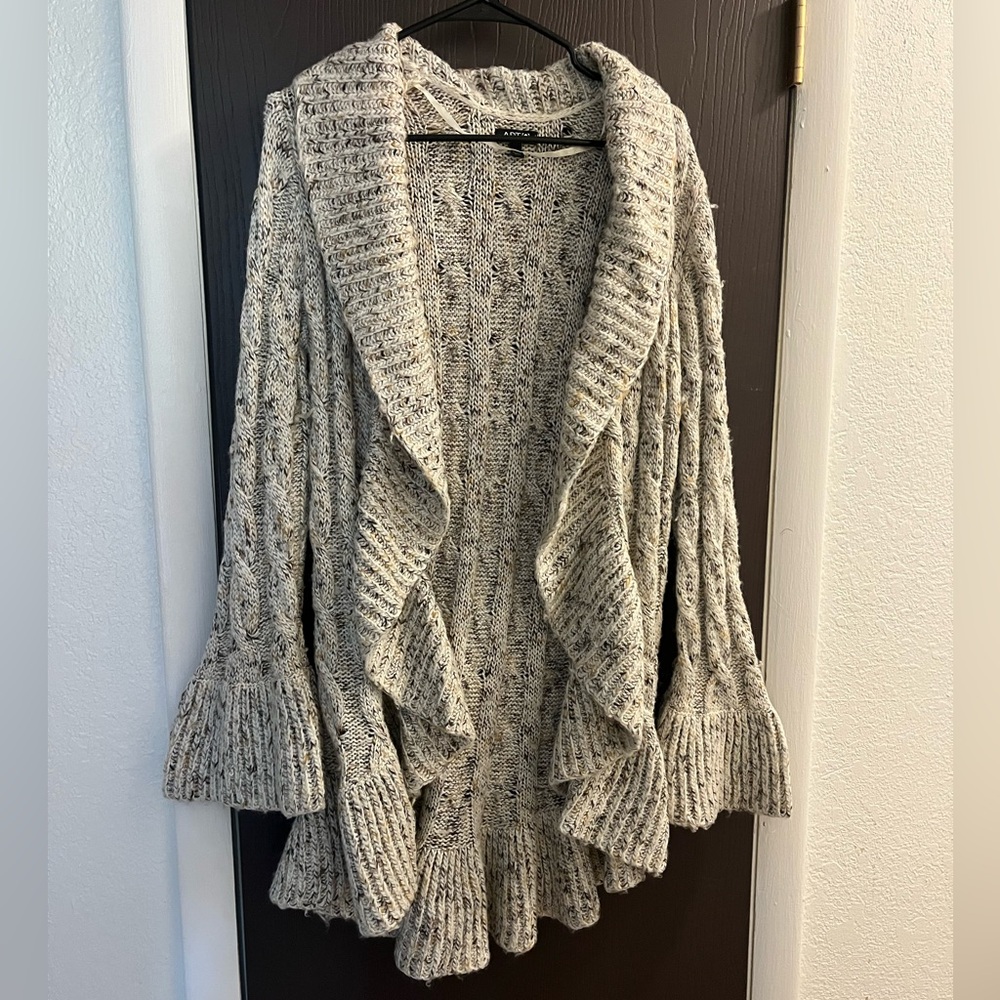 Ruffled bell sleeve cardigan